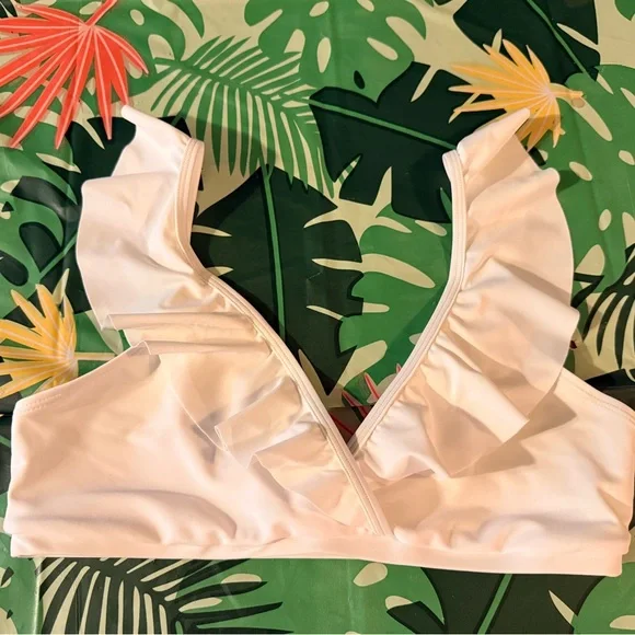 New Shein White Ruffle 2pc Bikini Set M NWT - Picture 6 of 10
